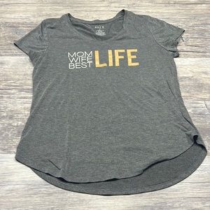 Mom Life graphic tee